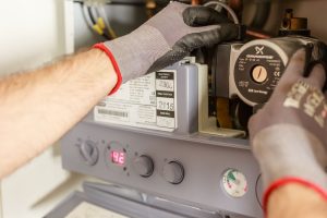 Tank vs. Tankless Water Heater: Which Makes Sense in Phoenix Heat