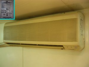 Ductless Mini-Split vs Central AC in Phoenix: Pros, Cons, and Cost